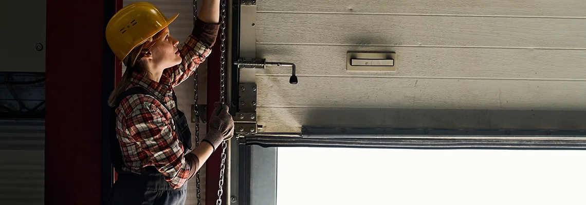 Overhead Garage Door Technician in St Petersburg, FL