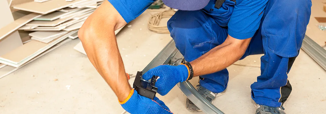 Fix Vinyl Garage Door Loud Noise in St Petersburg, FL