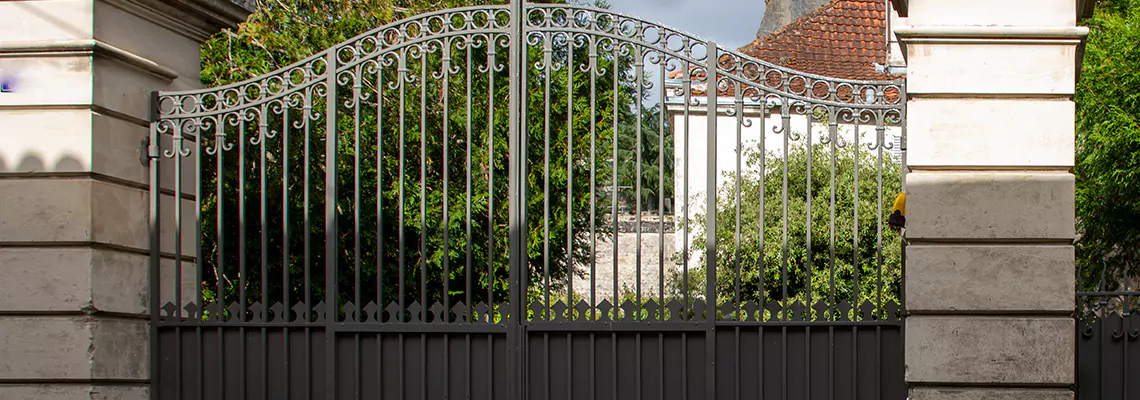 Wooden Swing Gate Repair in St Petersburg